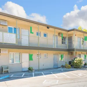Hotel The Greens On Del Paso